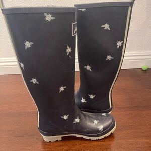 nwot nwob Bee Print joules Rain Boots navy blue galoshes 6